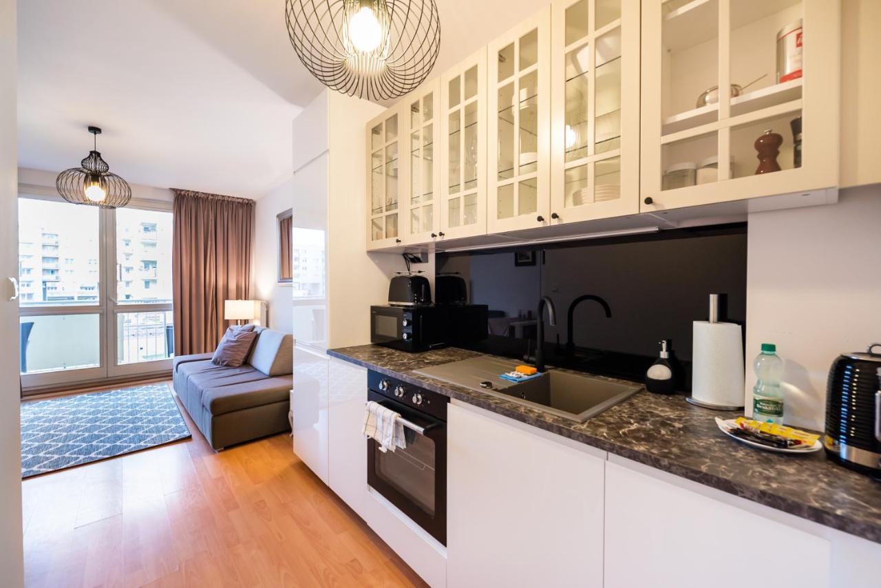Metro Kondratowicza Velvet Apartment Варшава Экстерьер фото